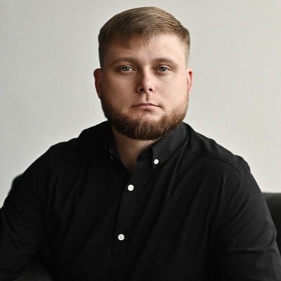 Павел Комяков, основатель