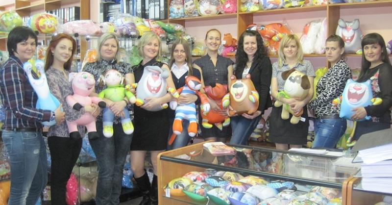 фото сотрудников франшизы магазина игрушек